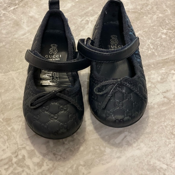 Gucci Baby Shoes Slippers - Picture 2 of 4